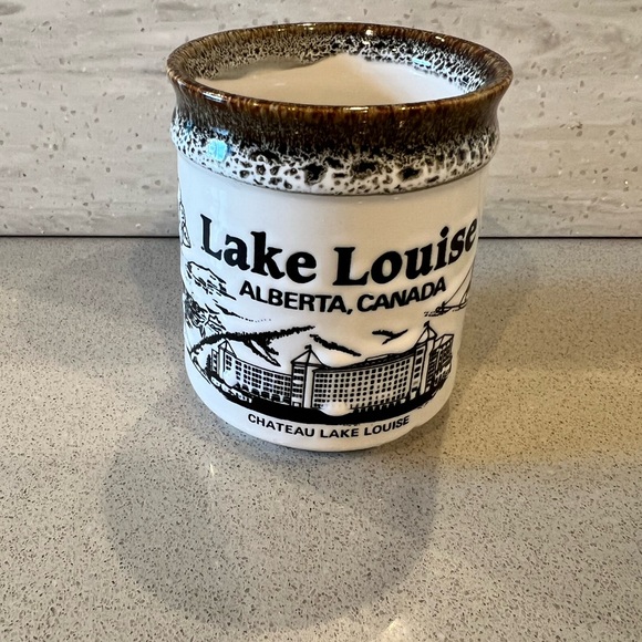 Vintage Alberta Canada Lake Louise Souvenir Stoneware Mug - Picture 5 of 12